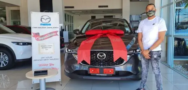 cmh-mazda-umhlanga-2022-mazda-cx-5-at-cmh-mazda-umhlanga-showroom