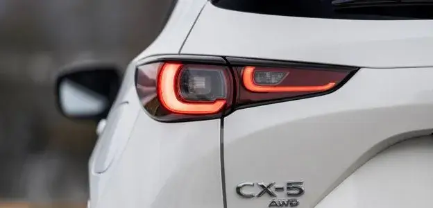 cmh-mazda-umhlanga-2022-mazda-cx-5-tailight