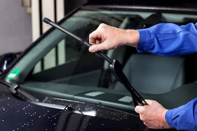 technician-fixing-a-windscreen-wiper